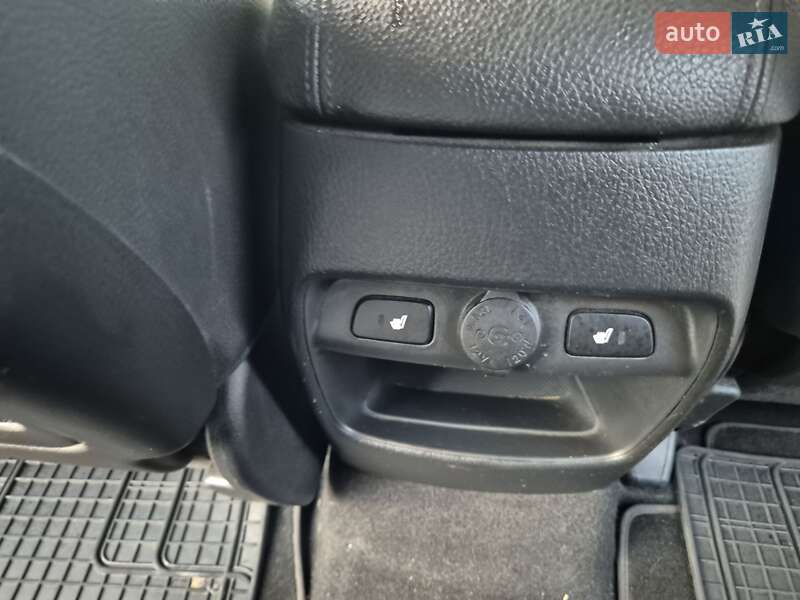 Позашляховик / Кросовер Kia Sorento 2014 в Стрию