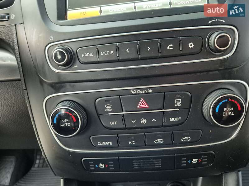 Позашляховик / Кросовер Kia Sorento 2014 в Стрию