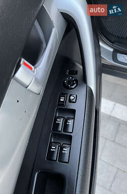 Внедорожник / Кроссовер Kia Sorento 2011 в 