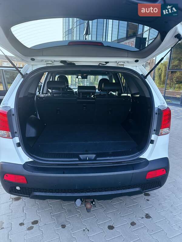 Внедорожник / Кроссовер Kia Sorento 2012 в Ровно