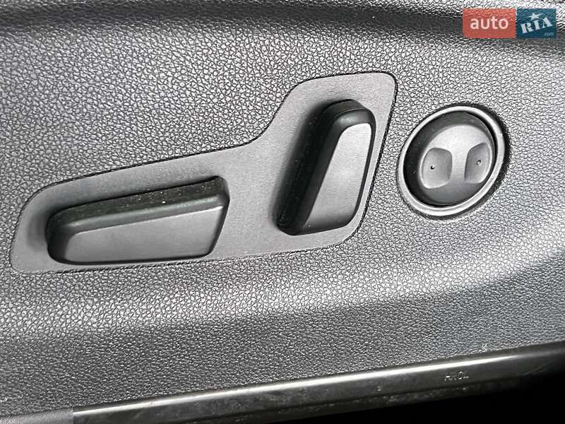 Внедорожник / Кроссовер Kia Sorento 2016 в Одессе фото 7 Внедорожник / Кроссовер Kia Sorento 2016 в Одессе