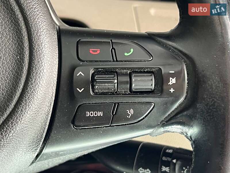 Внедорожник / Кроссовер Kia Sorento 2016 в Одессе фото 18 Внедорожник / Кроссовер Kia Sorento 2016 в Одессе