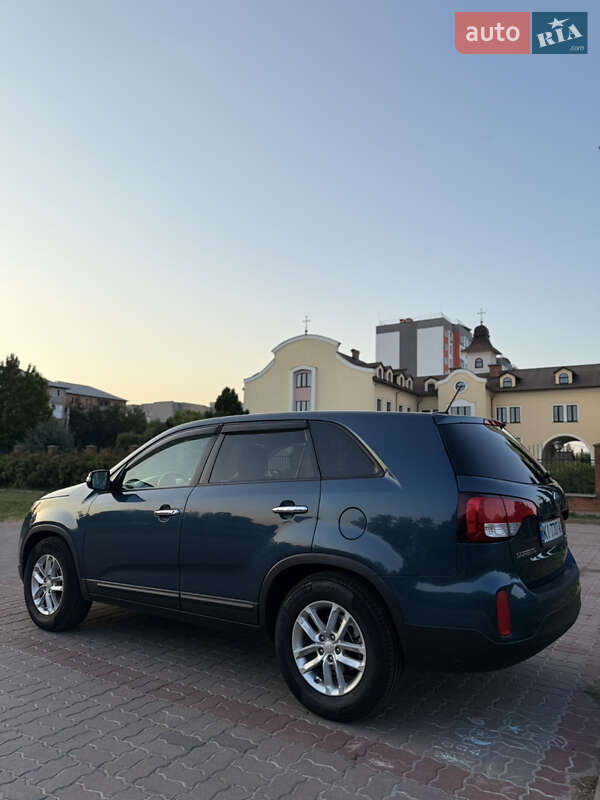 Позашляховик / Кросовер Kia Sorento 2014 в Києві
