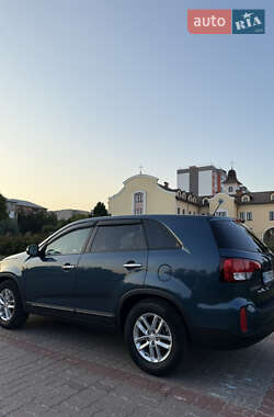 Внедорожник / Кроссовер Kia Sorento 2014 в 
