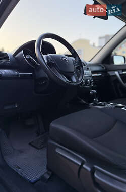 Внедорожник / Кроссовер Kia Sorento 2014 в 