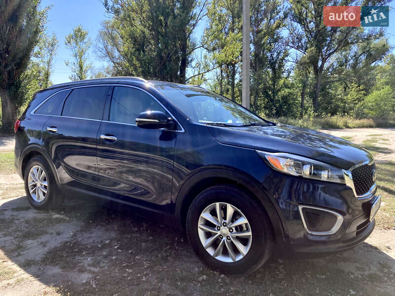 Внедорожник / Кроссовер Kia Sorento 2016 в Харькове