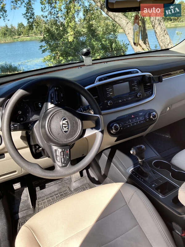 Внедорожник / Кроссовер Kia Sorento 2016 в Харькове