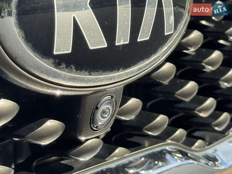 Внедорожник / Кроссовер Kia Sorento 2017 в Межгорье
