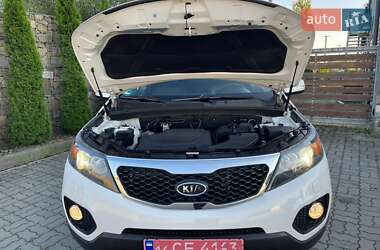 Внедорожник / Кроссовер Kia Sorento 2011 в 