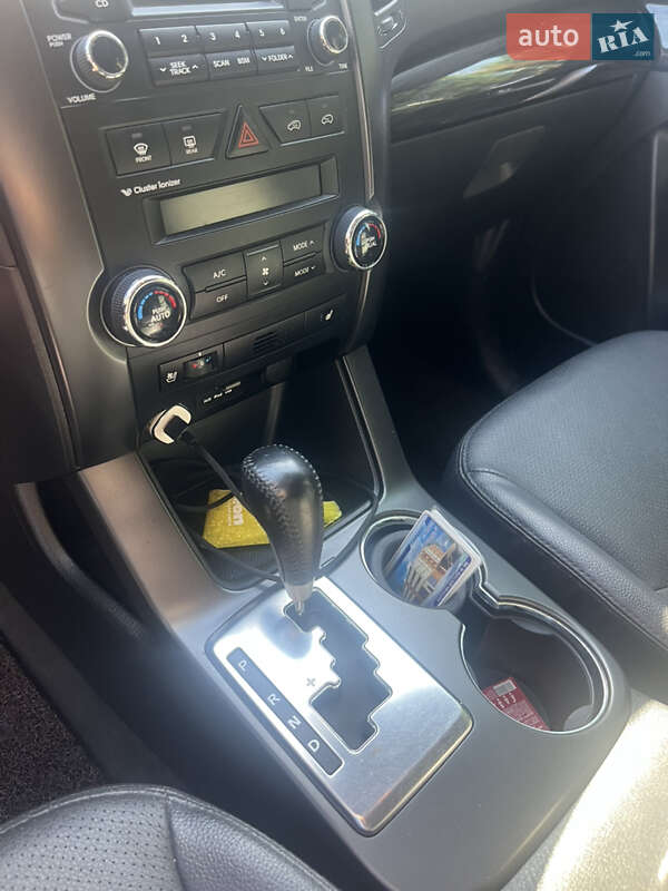 Внедорожник / Кроссовер Kia Sorento 2011 в Одессе
