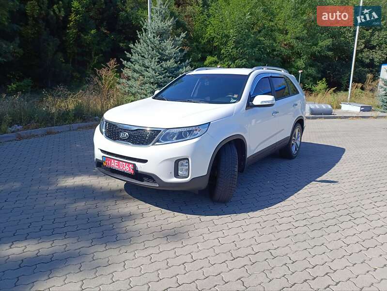 Внедорожник / Кроссовер Kia Sorento 2014 в Могилев-Подольске