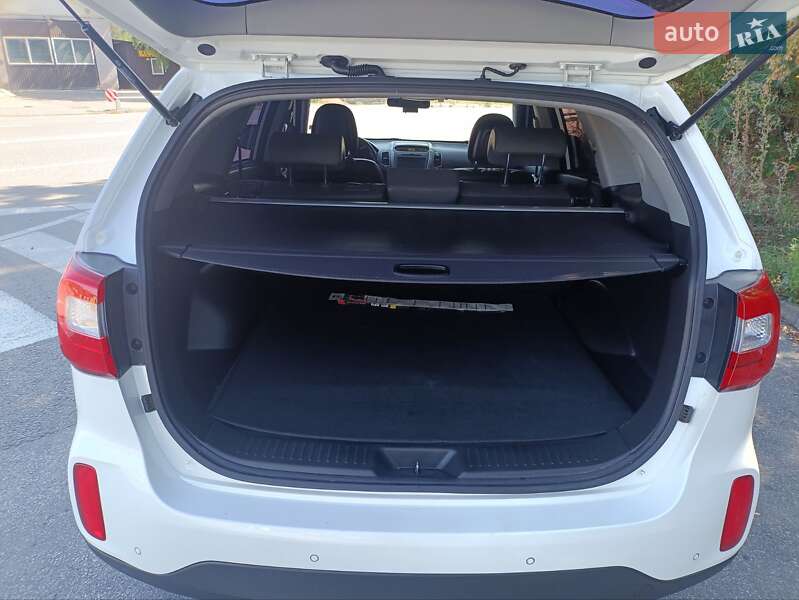 Внедорожник / Кроссовер Kia Sorento 2014 в Могилев-Подольске