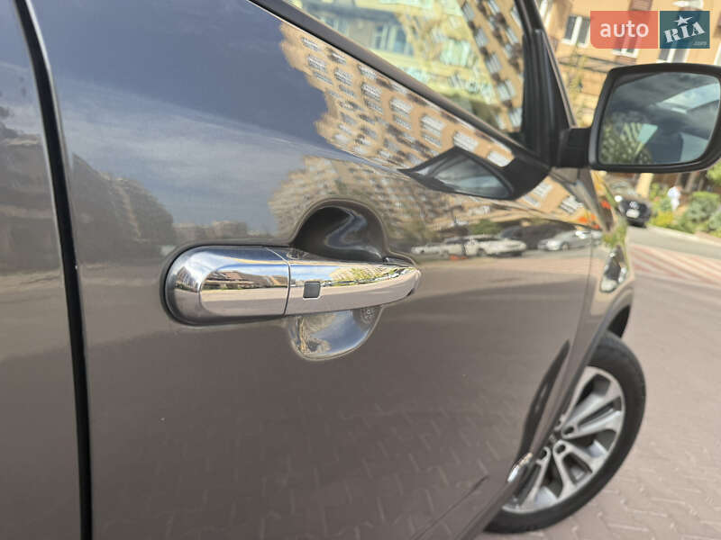 Позашляховик / Кросовер Kia Sorento 2014 в Києві фото 14 Позашляховик / Кросовер Kia Sorento 2014 в Києві