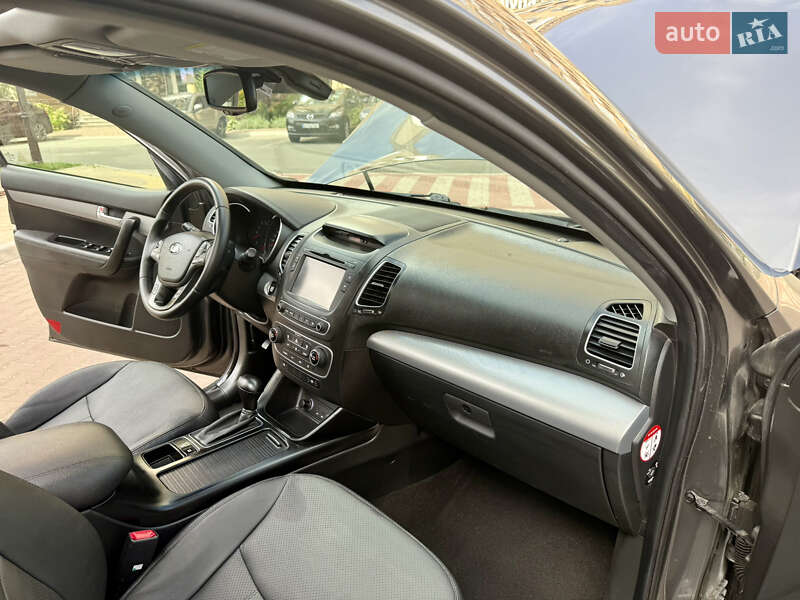Позашляховик / Кросовер Kia Sorento 2014 в Києві фото 58 Позашляховик / Кросовер Kia Sorento 2014 в Києві