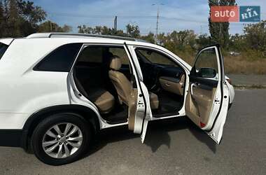 Позашляховик / Кросовер Kia Sorento 2010 в 