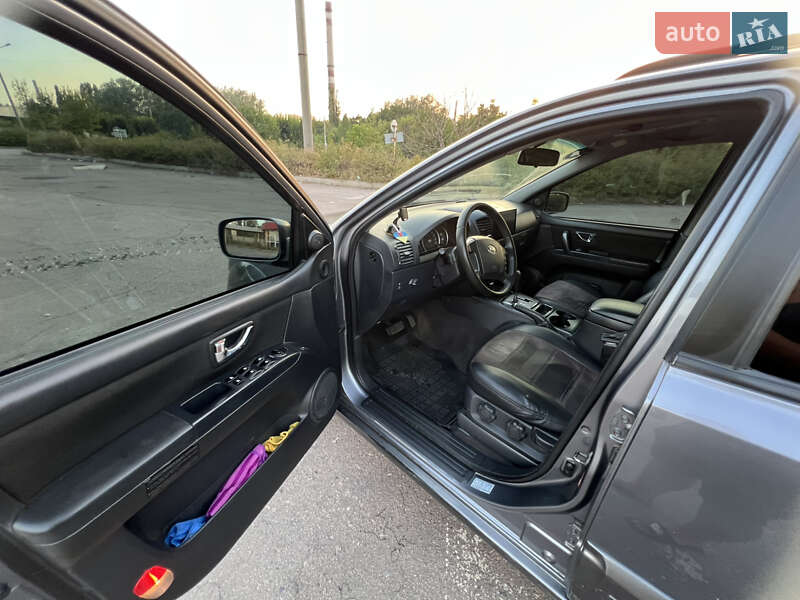Внедорожник / Кроссовер Kia Sorento 2006 в Краматорске