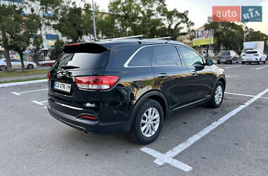 Позашляховик / Кросовер Kia Sorento 2016 в 