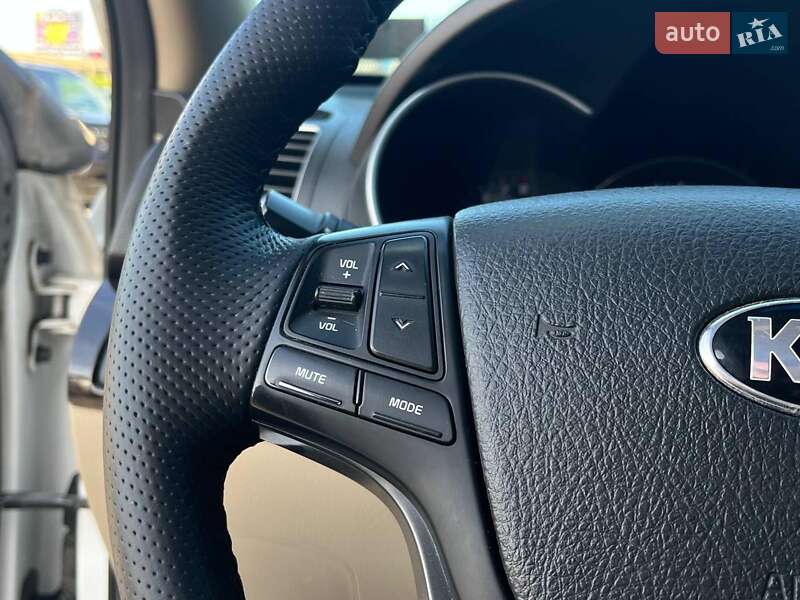 Внедорожник / Кроссовер Kia Sorento 2013 в Львове
