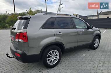 Внедорожник / Кроссовер Kia Sorento 2012 в 