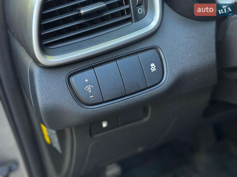 Позашляховик / Кросовер Kia Sorento 2016 в Києві