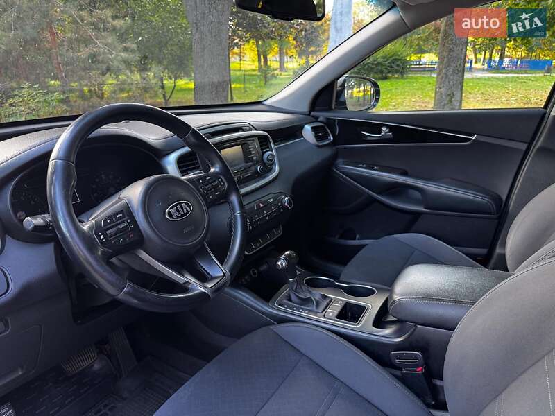 Позашляховик / Кросовер Kia Sorento 2016 в Києві