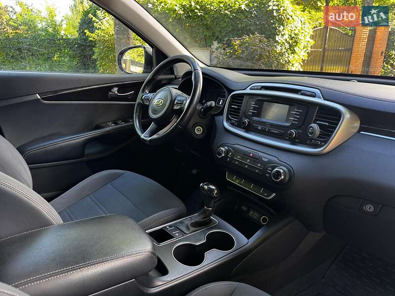 Позашляховик / Кросовер Kia Sorento 2016 в Києві
