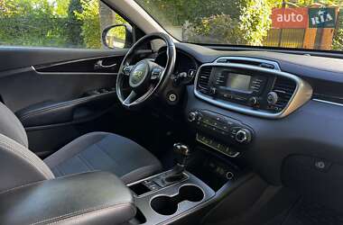 Позашляховик / Кросовер Kia Sorento 2016 в  фото 28 Позашляховик / Кросовер Kia Sorento 2016 в