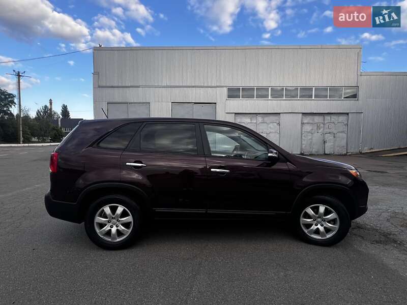 Позашляховик / Кросовер Kia Sorento 2012 в Києві