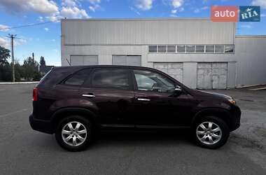 Позашляховик / Кросовер Kia Sorento 2012 в 