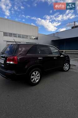 Позашляховик / Кросовер Kia Sorento 2012 в 