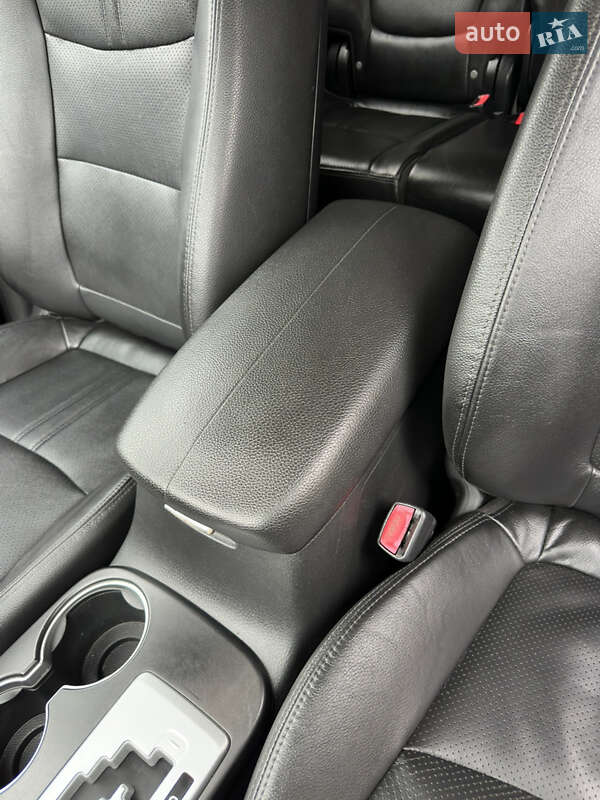 Внедорожник / Кроссовер Kia Sorento 2010 в Ровно