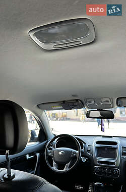 Внедорожник / Кроссовер Kia Sorento 2014 в 