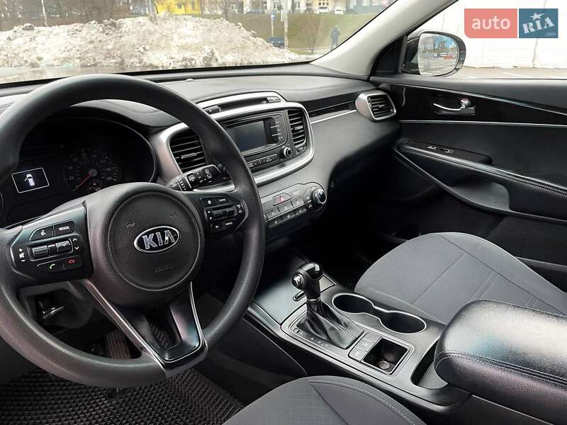 Внедорожник / Кроссовер Kia Sorento 2016 в Киеве