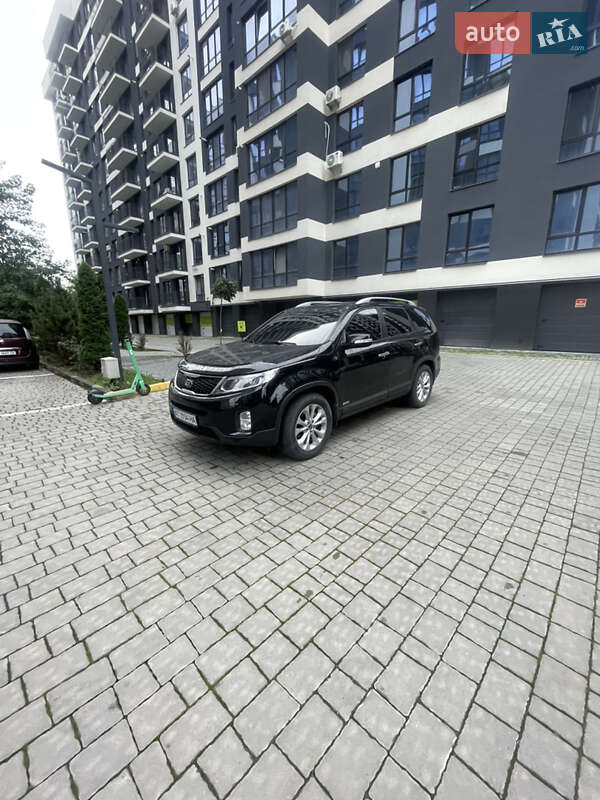 Внедорожник / Кроссовер Kia Sorento 2012 в 
