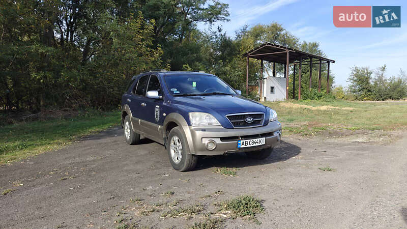 Внедорожник / Кроссовер Kia Sorento 2003 в 