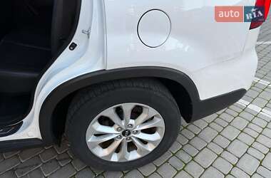 Внедорожник / Кроссовер Kia Sorento 2012 в 