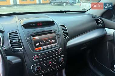 Внедорожник / Кроссовер Kia Sorento 2012 в 