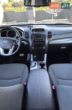 Позашляховик / Кросовер Kia Sorento 2011 в  фото 35 Позашляховик / Кросовер Kia Sorento 2011 в