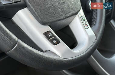 Внедорожник / Кроссовер Kia Sorento 2012 в 