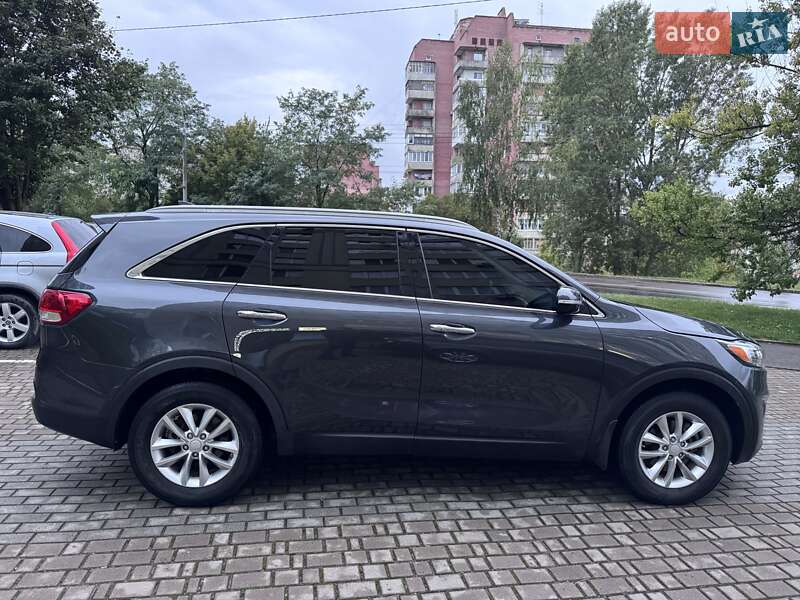 Внедорожник / Кроссовер Kia Sorento 2016 в Ровно фото 9 Внедорожник / Кроссовер Kia Sorento 2016 в Ровно