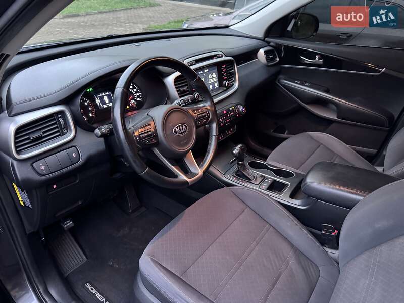 Внедорожник / Кроссовер Kia Sorento 2016 в Ровно фото 35 Внедорожник / Кроссовер Kia Sorento 2016 в Ровно