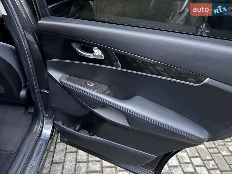 Внедорожник / Кроссовер Kia Sorento 2016 в Ровно фото 42 Внедорожник / Кроссовер Kia Sorento 2016 в Ровно