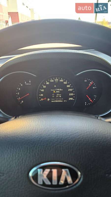 Внедорожник / Кроссовер Kia Sorento 2012 в Киеве