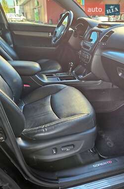 Внедорожник / Кроссовер Kia Sorento 2012 в 