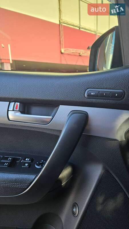 Внедорожник / Кроссовер Kia Sorento 2012 в Киеве