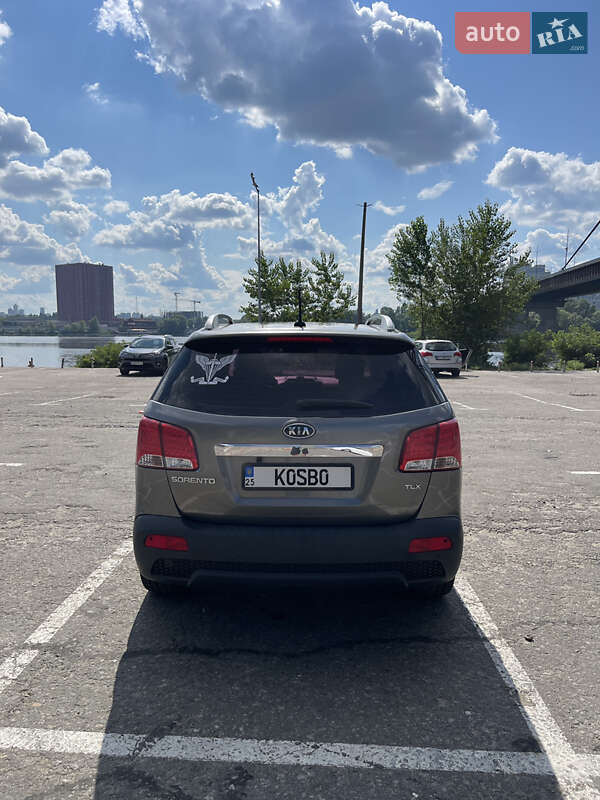 Внедорожник / Кроссовер Kia Sorento 2011 в Киеве