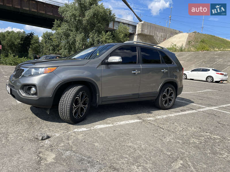 Внедорожник / Кроссовер Kia Sorento 2011 в Киеве