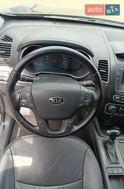 Внедорожник / Кроссовер Kia Sorento 2014 в 