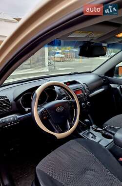 Внедорожник / Кроссовер Kia Sorento 2011 в 