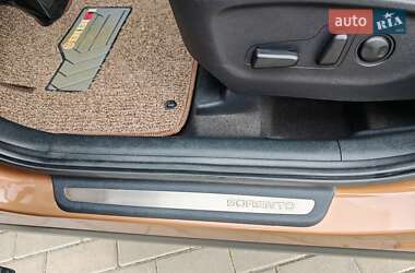 Внедорожник / Кроссовер Kia Sorento 2015 в 